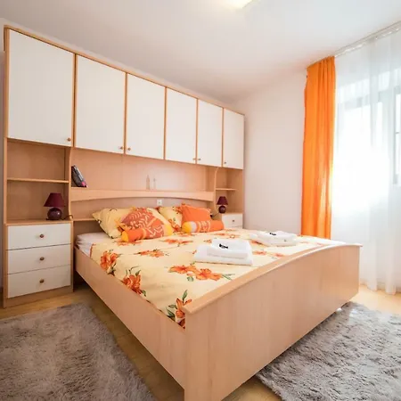 De Luxe Mediteran 3**** Apartamento *